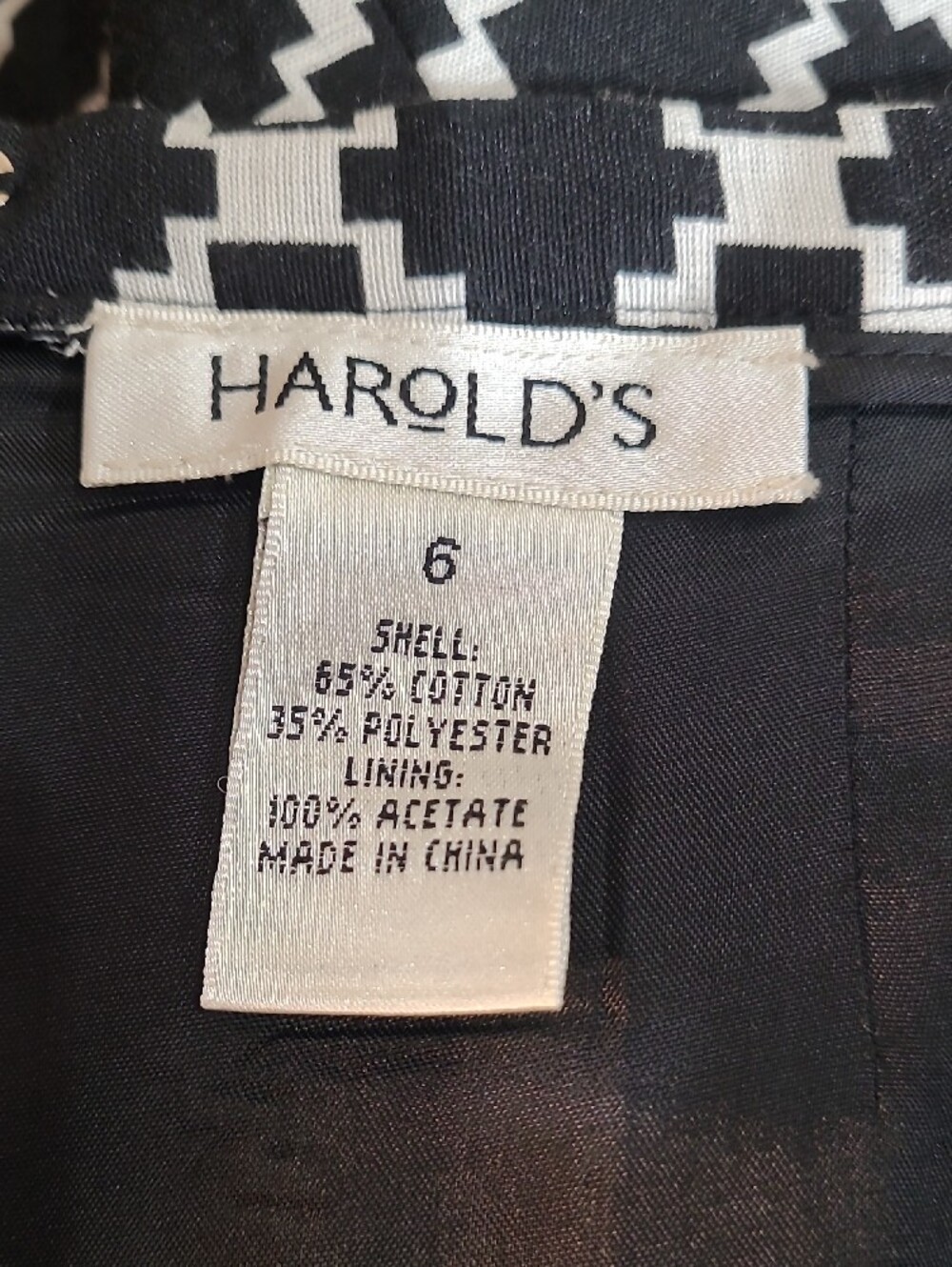 Harold's Black and White Geometric Tile/Lattice Pattern Lined Skirt - Size 6 - Picture 7 of 7